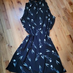 3 for $20Apt 9 floral sheath dress, high tie neck.
